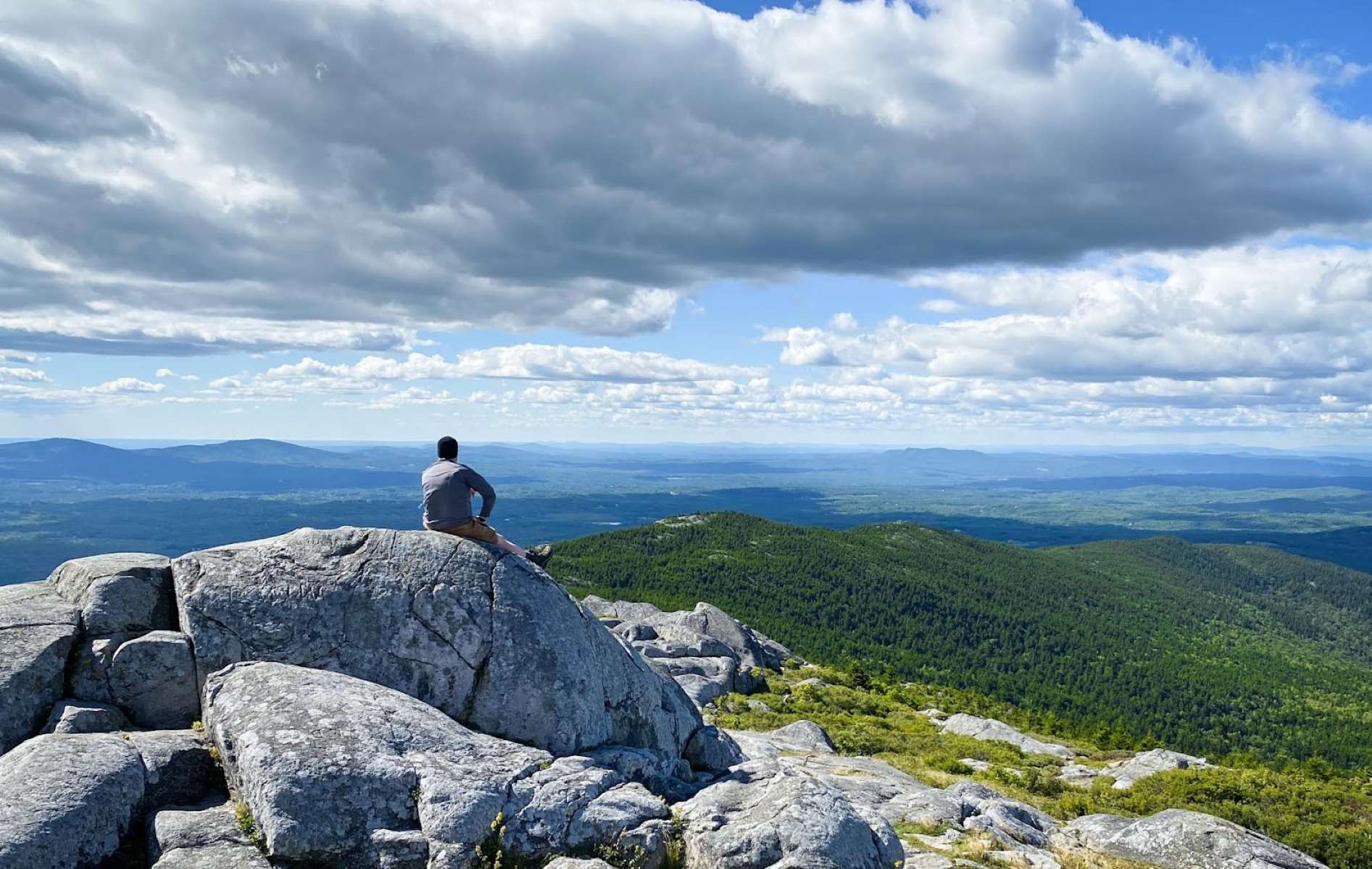 americas-favorite-peak-mount-monadnock-adventure