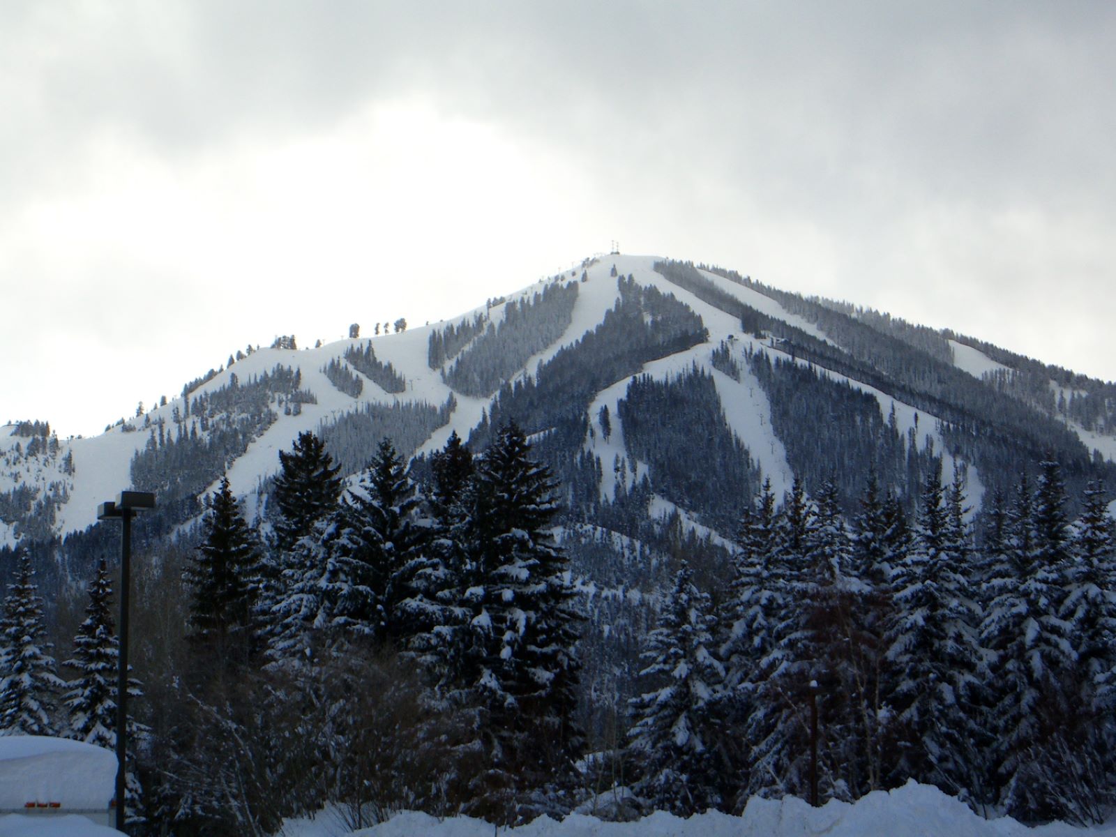 bald-mountain-sun-valleys-majestic-peak