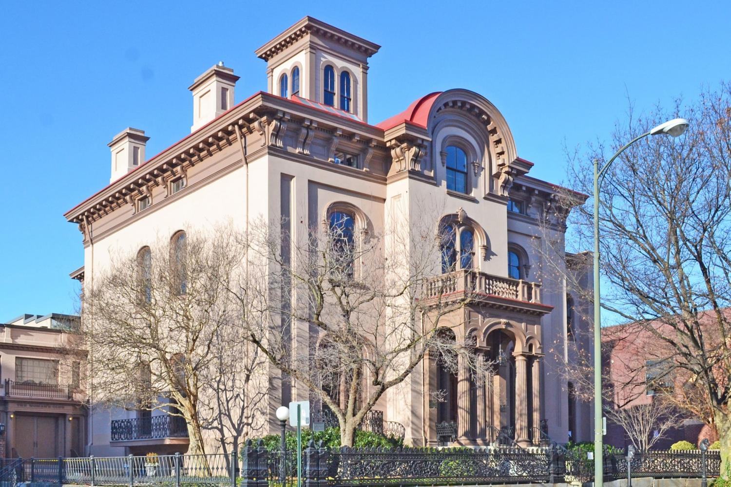 bolling-haxall-house-richmonds-italianate-mansion