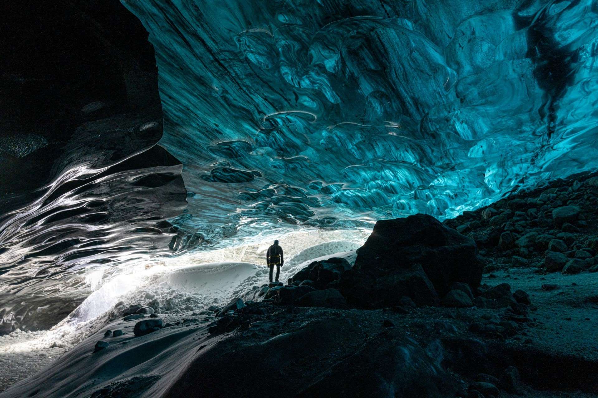 Breathtaking-Glacial-Caves-With-Ethereal-Blue-Ice breathtaking-glacial-caves-with-ethereal-blue-ice