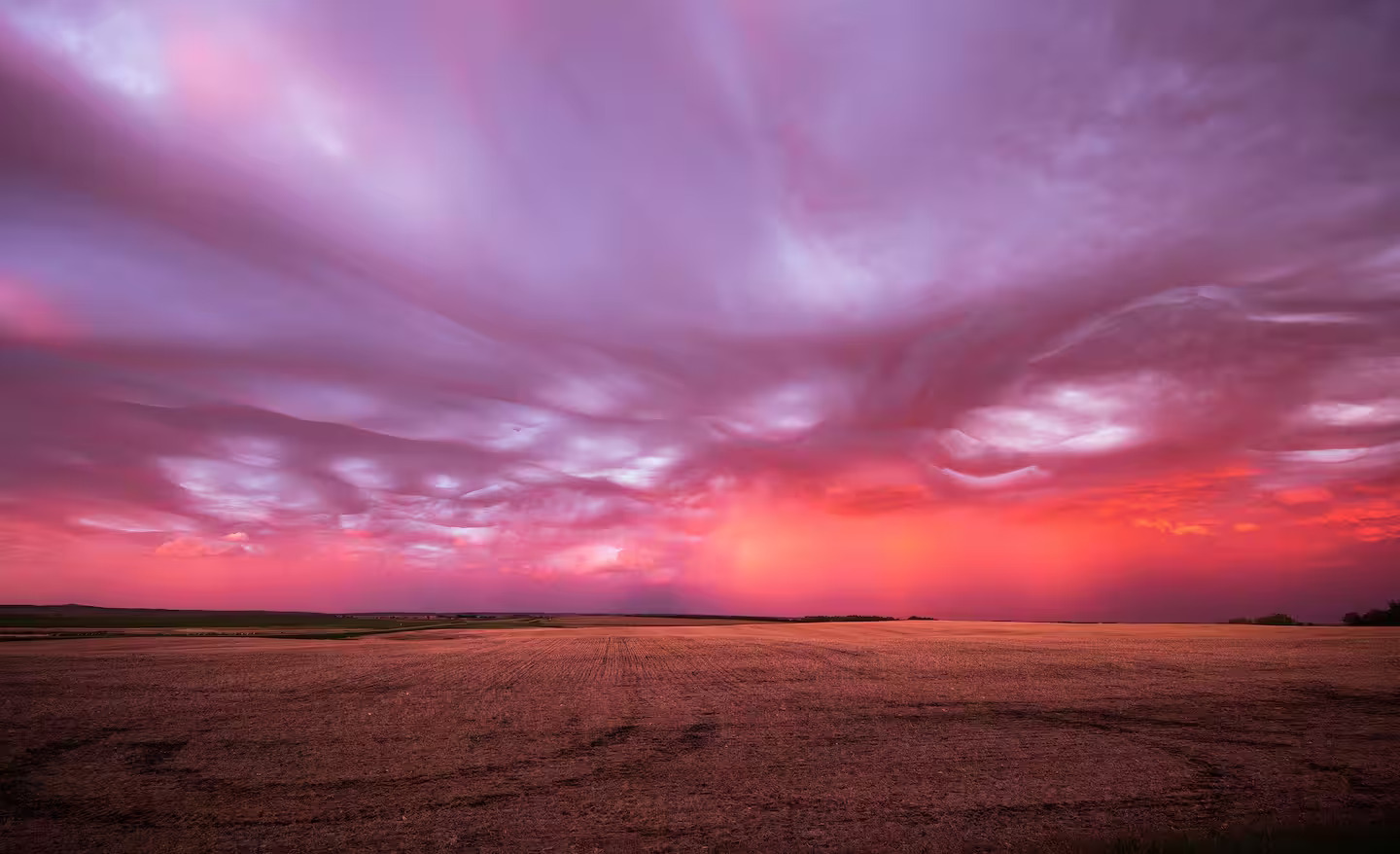 Breathtaking-Locations-To-Witness-Asperitas-Clouds breathtaking-locations-to-witness-asperitas-clouds
