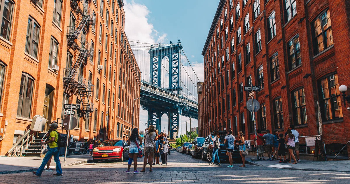 brooklyns-dumbo-instagrammable-nyc-neighborhood