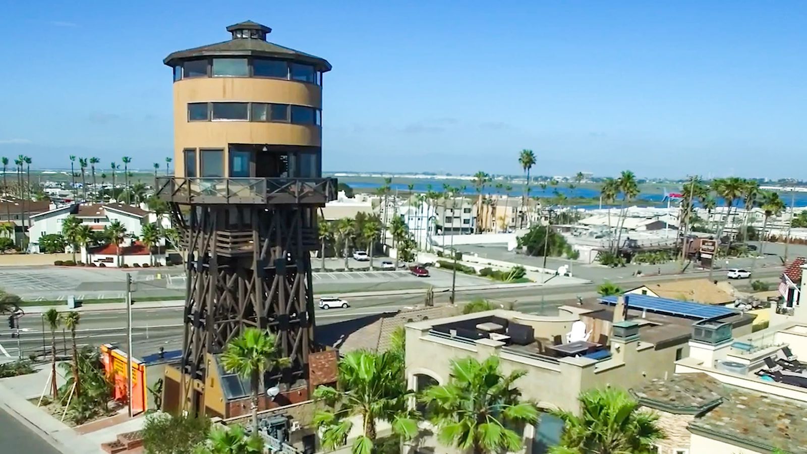 Charming-Converted-Water-Tower-Stays-With-Views charming-converted-water-tower-stays-with-views