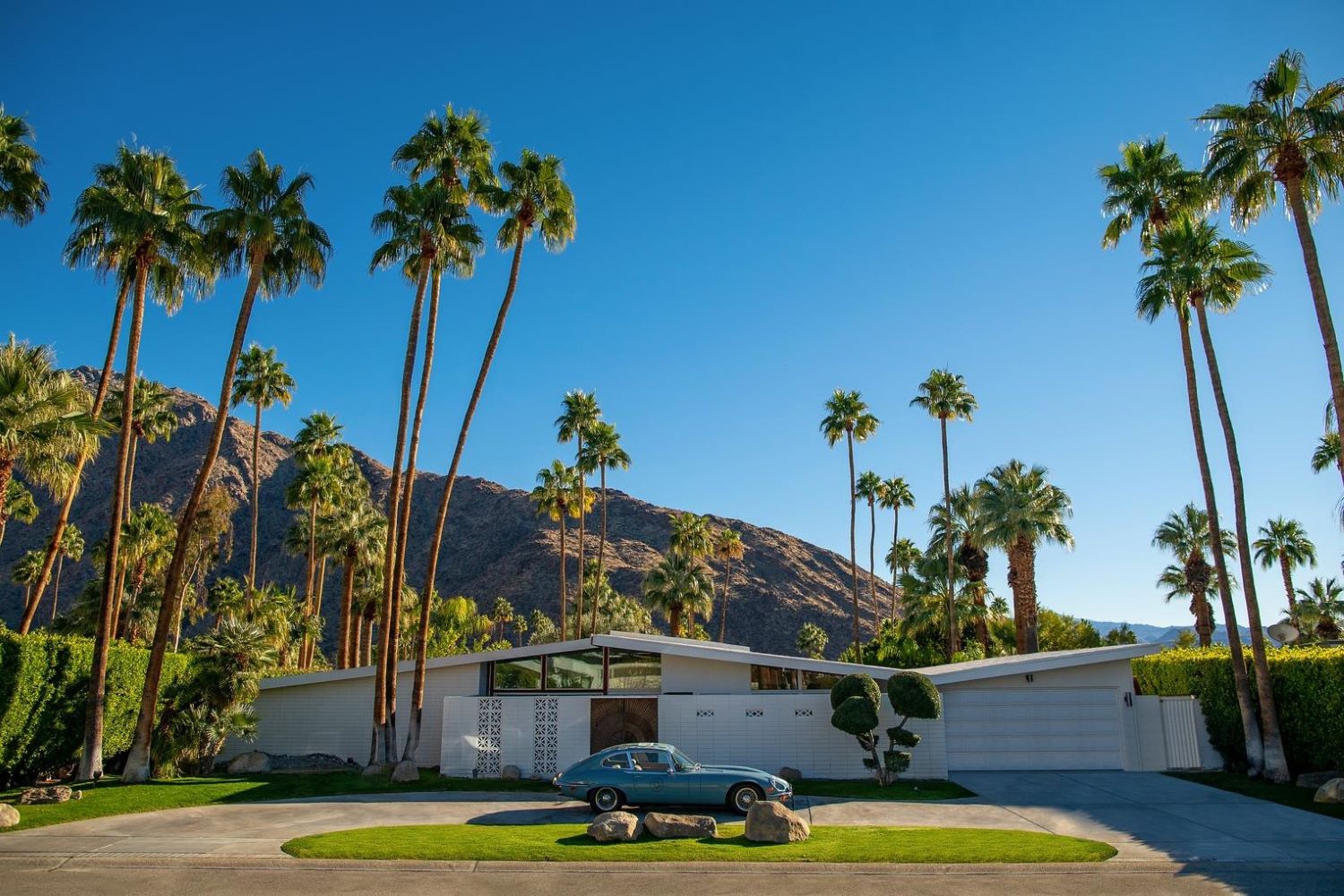 desert-oasis-palm-springs-mid-century-modern-marvels