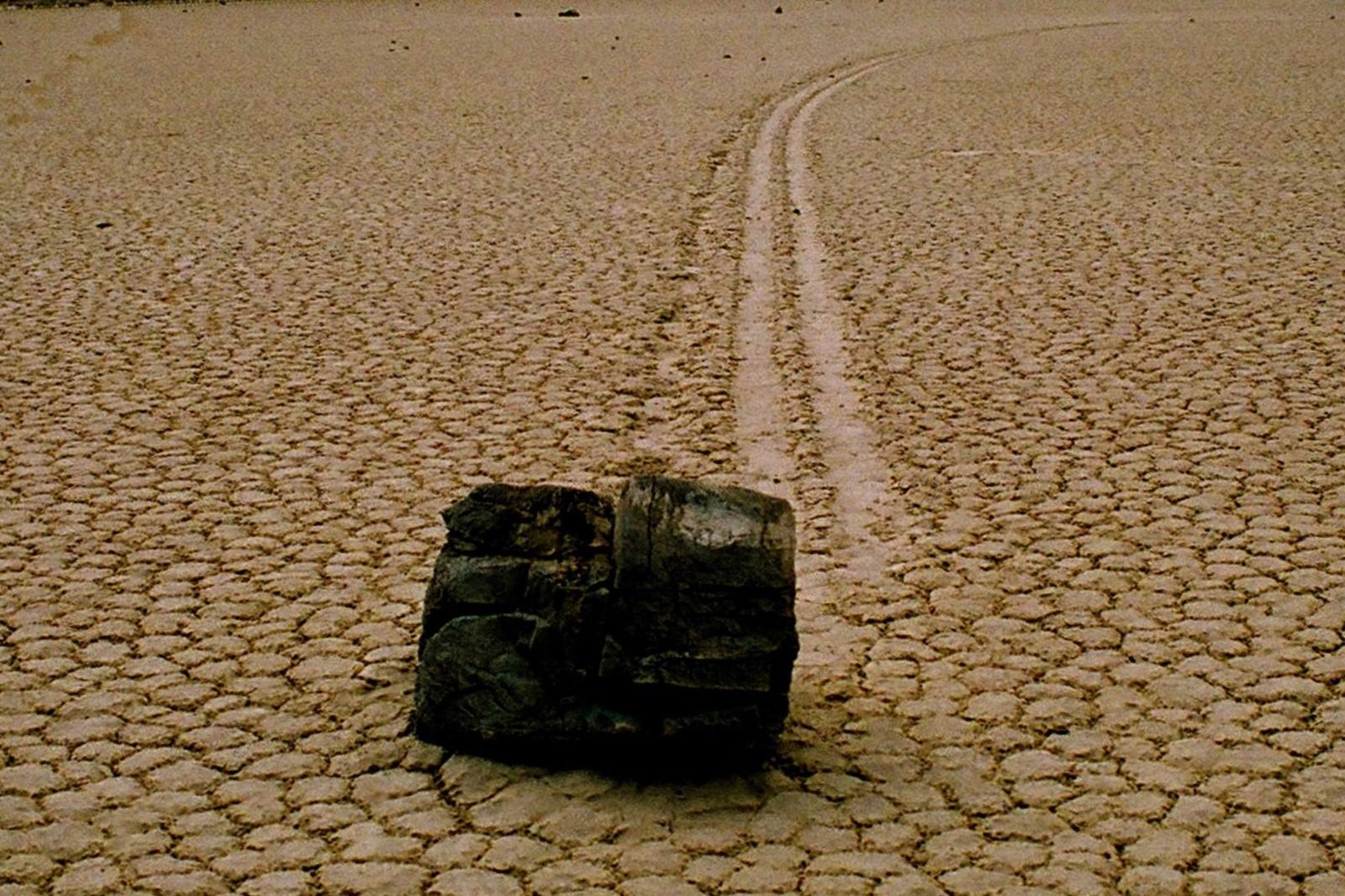 Fascinating-Places-To-See-Sailing-Stones-In-Motion fascinating-places-to-see-sailing-stones-in-motion