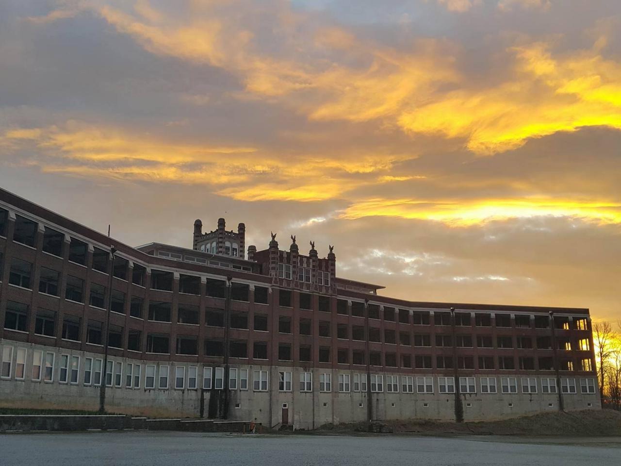 Ghostly-Adventures-At-Waverly-Hills-Sanatorium ghostly-adventures-at-waverly-hills-sanatorium