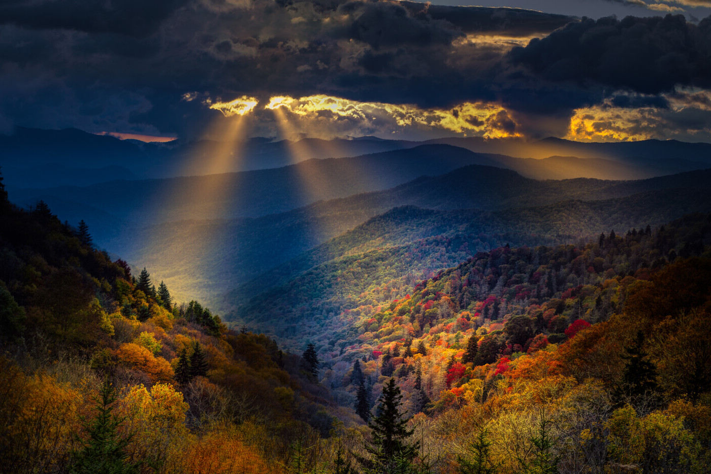 great-smoky-mountains-national-park-tennessees-misty-peaks