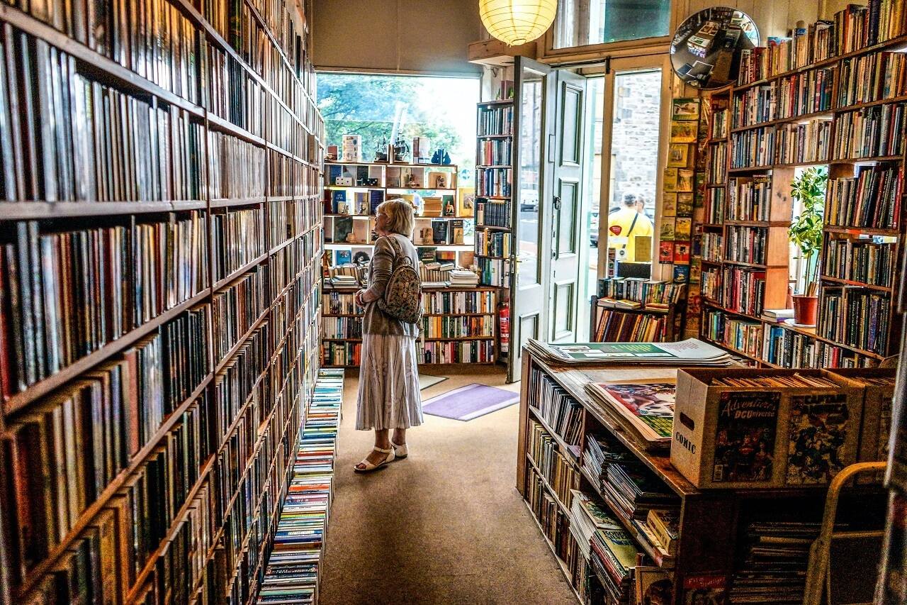 Hidden-Gems-10-Must-Visit-Bookstores-In-Athens-Greece hidden-gems-10-must-visit-bookstores-in-athens-greece