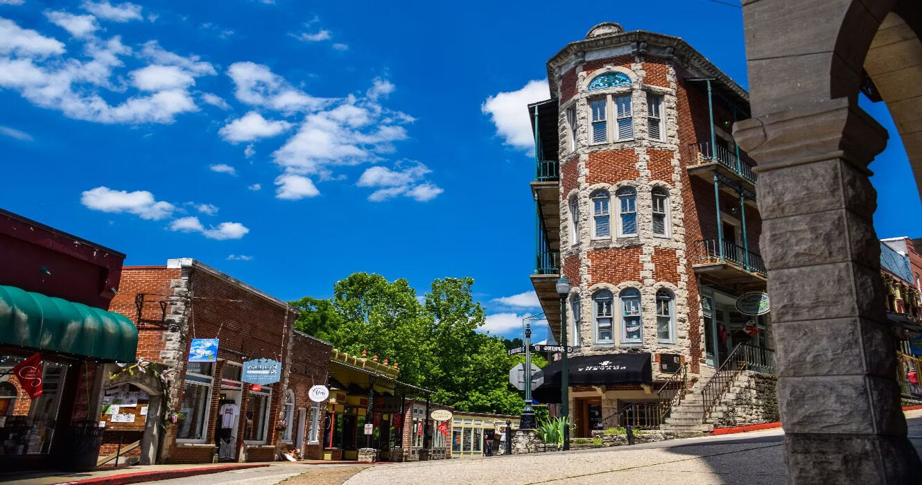 Hidden-Gems-10-Stunning-Towns-In-Arkansas-You-Need-To-See hidden-gems-10-stunning-towns-in-arkansas-you-need-to-see