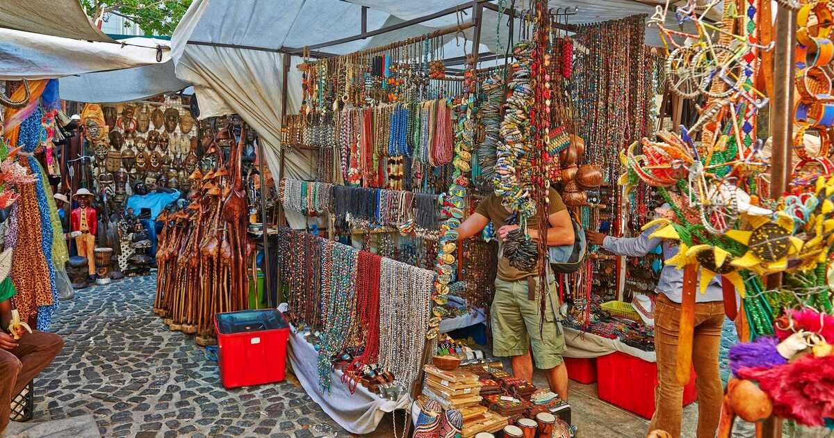 Hidden-Gems-6-Flea-Markets-And-Thrift-Stores-In-Malaga-Spain hidden-gems-6-flea-markets-and-thrift-stores-in-malaga-spain