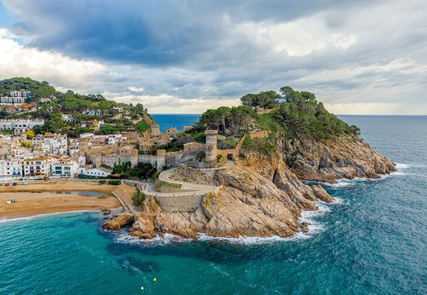 Hidden-Gems-Barcelona8217s-Most-Stunning-Beaches hidden-gems-barcelonas-most-stunning-beaches