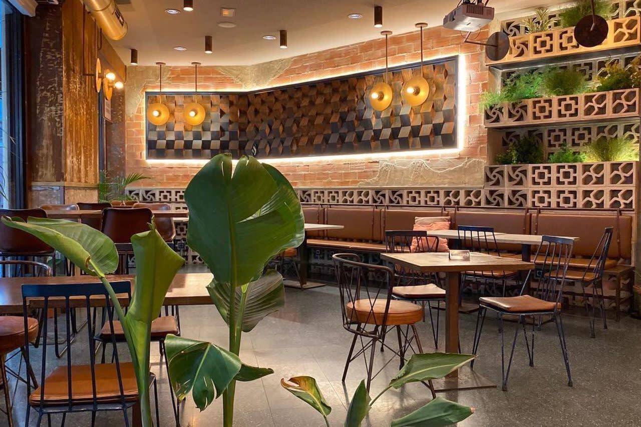 Hidden-Gems-The-Best-Bars-In-Valencia-Spain-You-Need-To-Visit hidden-gems-the-best-bars-in-valencia-spain-you-need-to-visit
