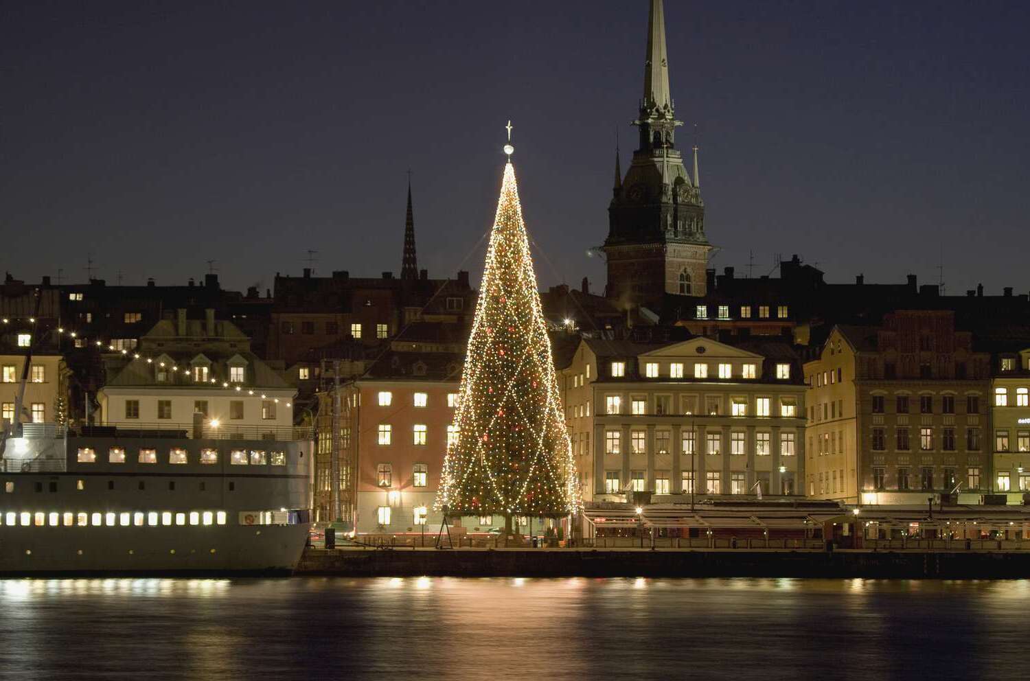 Hidden-Swedish-Christmas-Traditions-That-Will-Surprise-You hidden-swedish-christmas-traditions-that-will-surprise-you