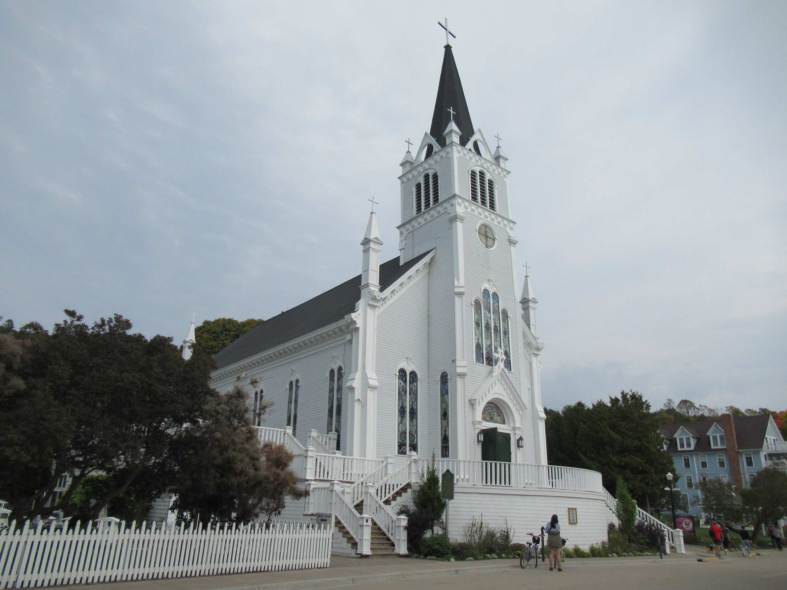 historic-charm-of-ste-annes-on-mackinac-island