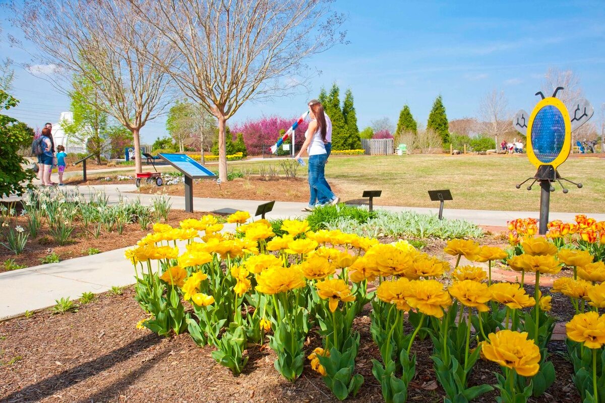 huntsvilles-enchanting-botanical-paradise