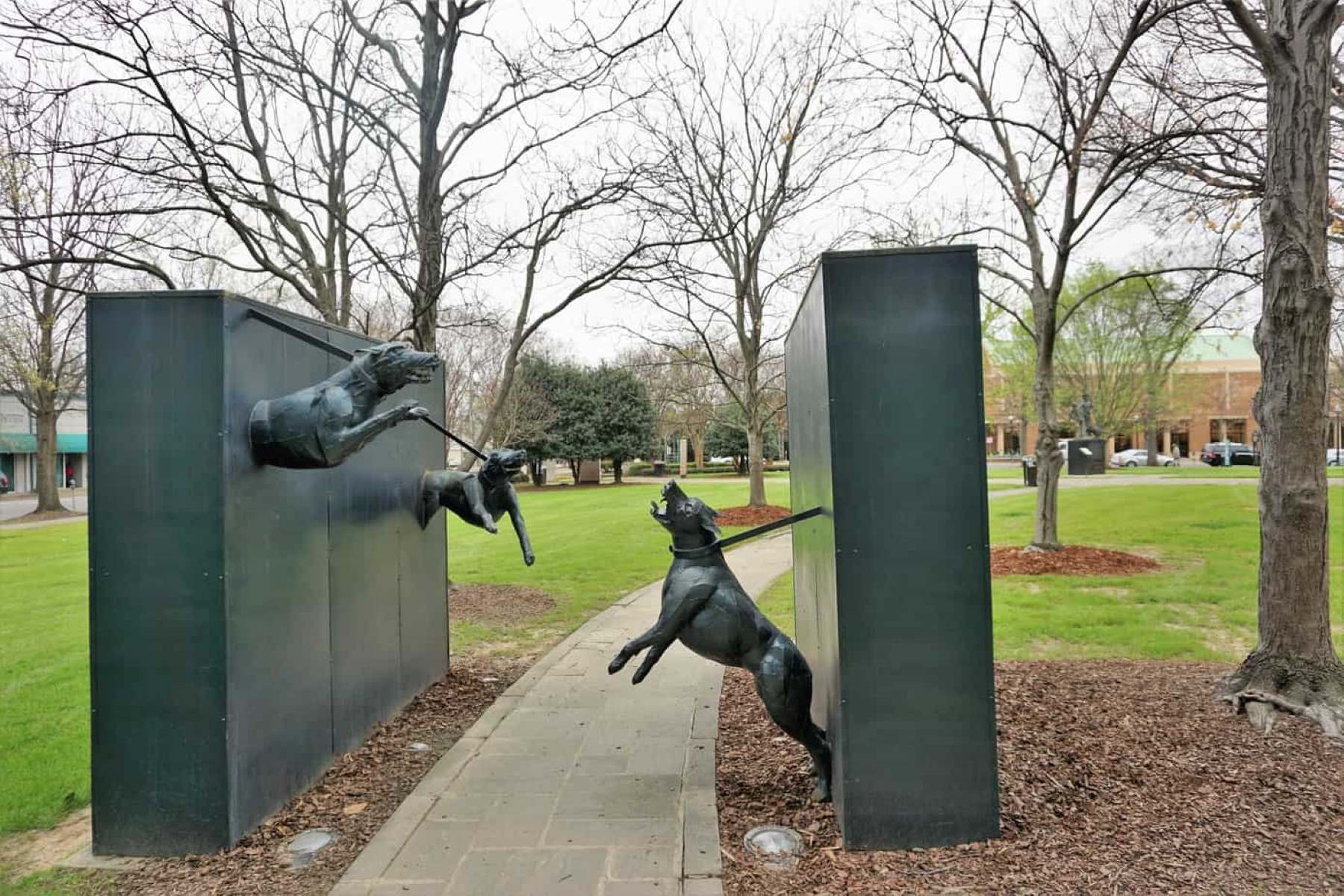 inspiring-civil-rights-sculptures-at-kelly-ingram-park