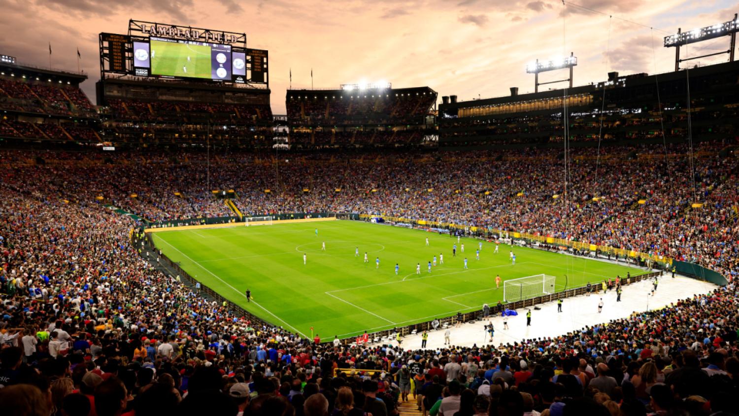 Lambeau-Field-8211-Green-Bay8217s-Football-Mecca lambeau-field-green-bays-football-mecca