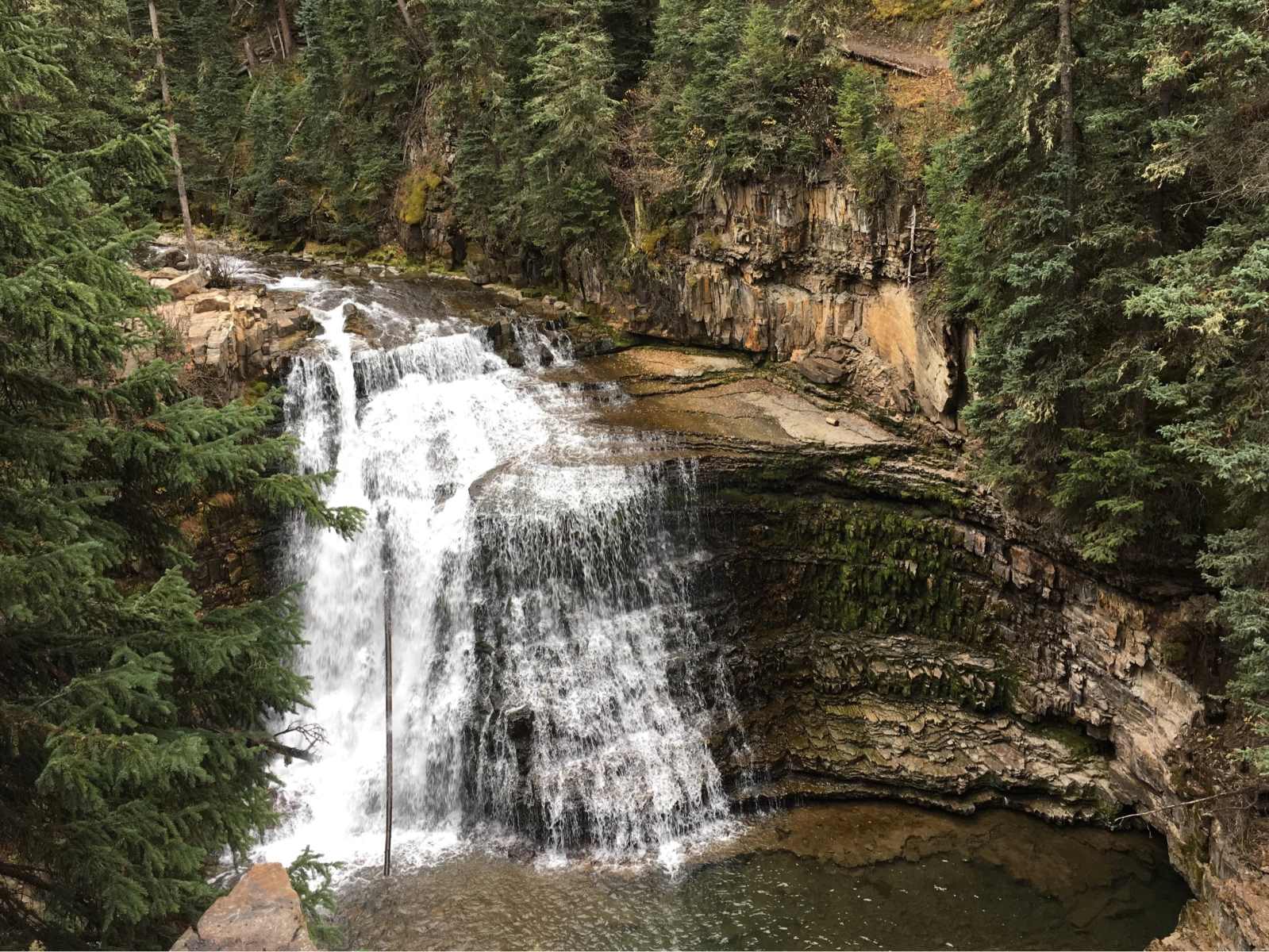 majestic-adventures-await-at-big-skys-ousel-falls-park