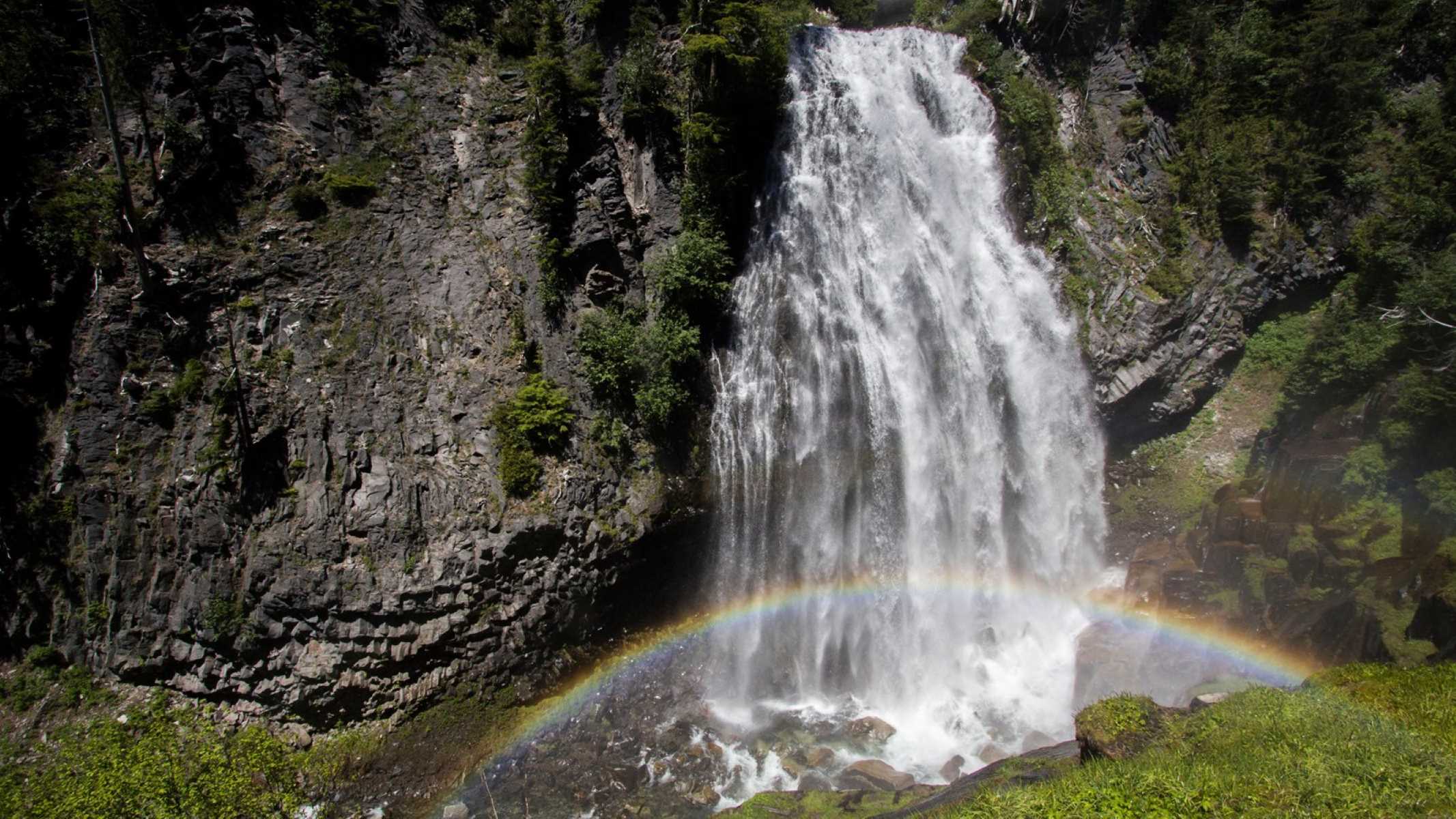 majestic-narada-falls-natures-cascading-wonder