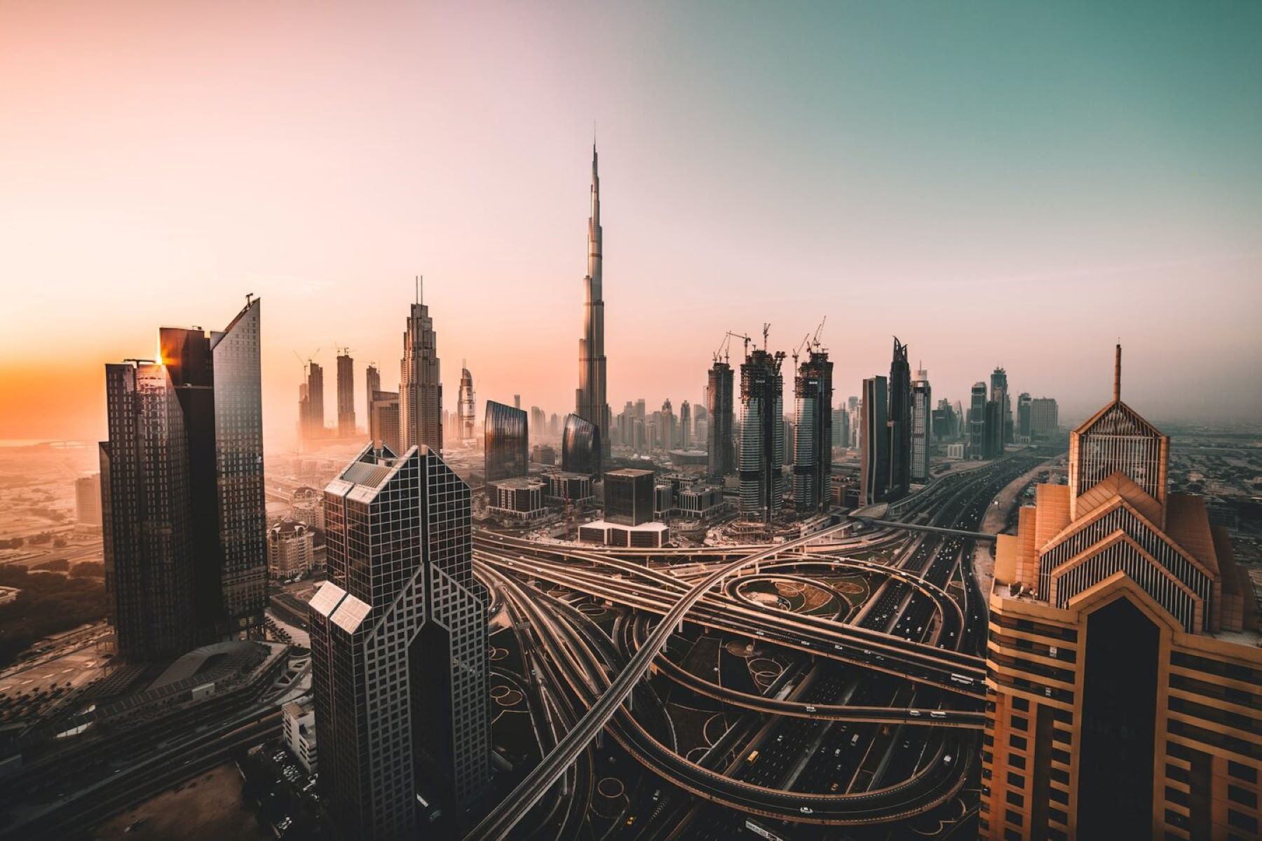 Must-Know-Phrases-That-Will-Surprise-You-In-Dubai must-know-phrases-that-will-surprise-you-in-dubai