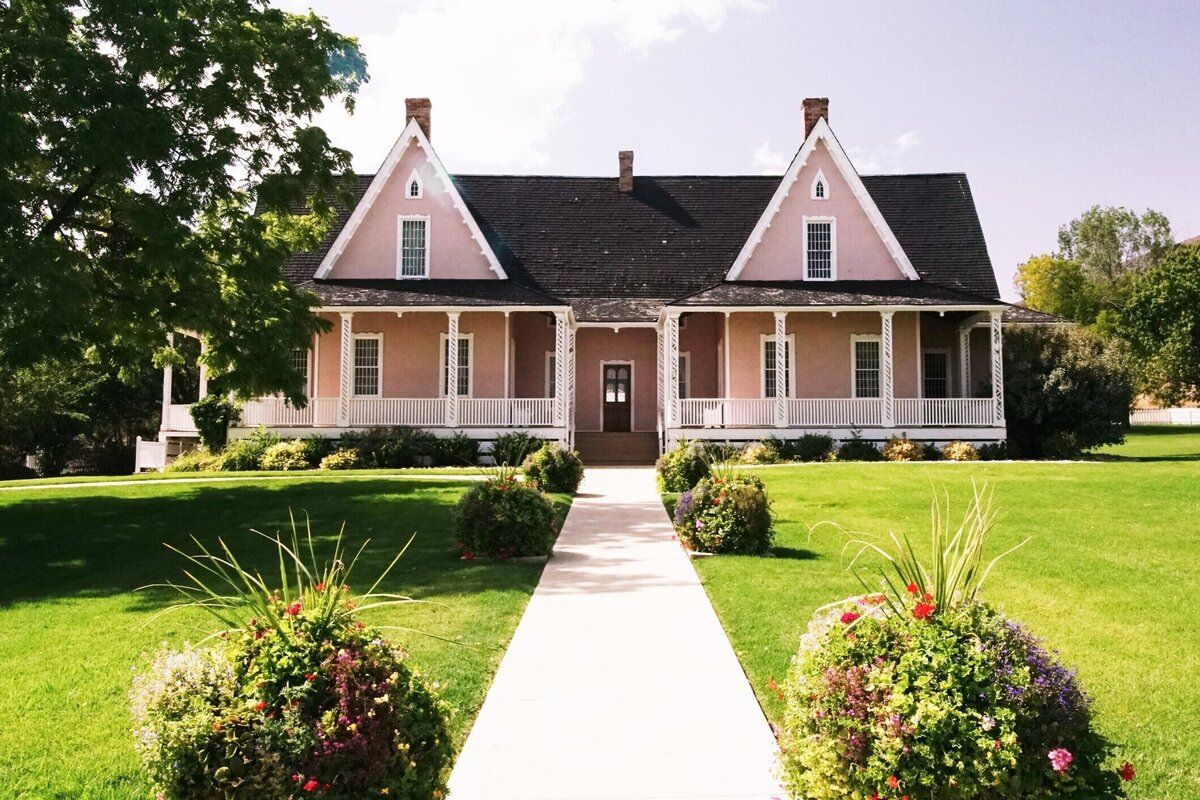 pioneer-village-adventures-at-this-is-the-place-heritage-park