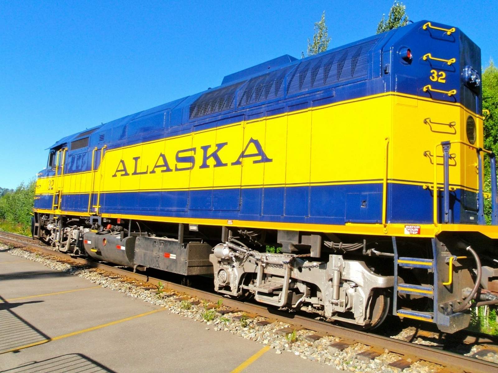 Ride-The-Iconic-Hurricane-Turn-Train-In-Talkeetna ride-the-iconic-hurricane-turn-train-in-talkeetna