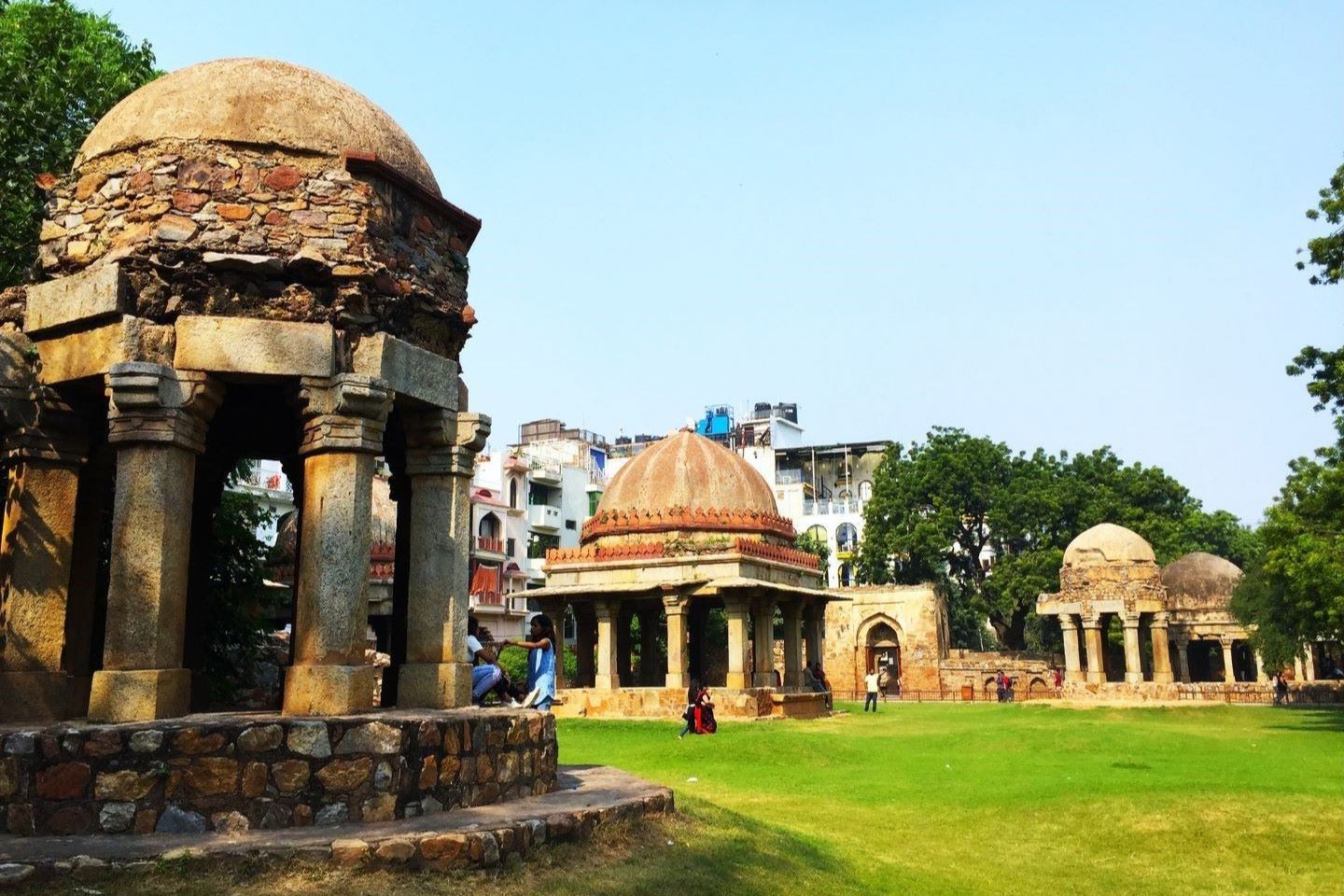 secrets-of-a-perfect-day-in-hauz-khas-village