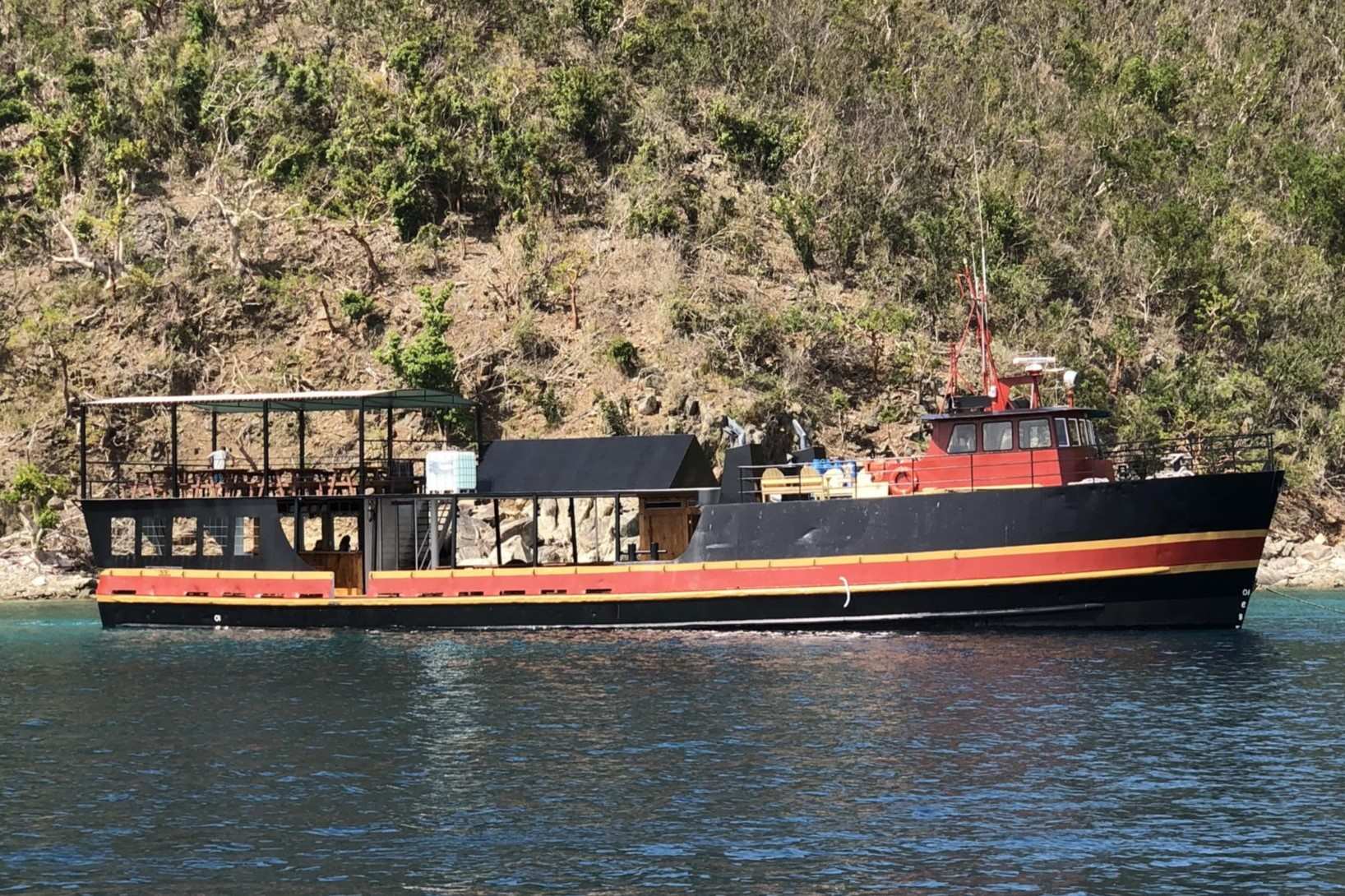 Secrets-Of-Willy-T8217s-Floating-Bar-In-The-British-Virgin-Islands-You-Never-Knew secrets-of-willy-ts-floating-bar-in-the-british-virgin-islands-you-never-knew
