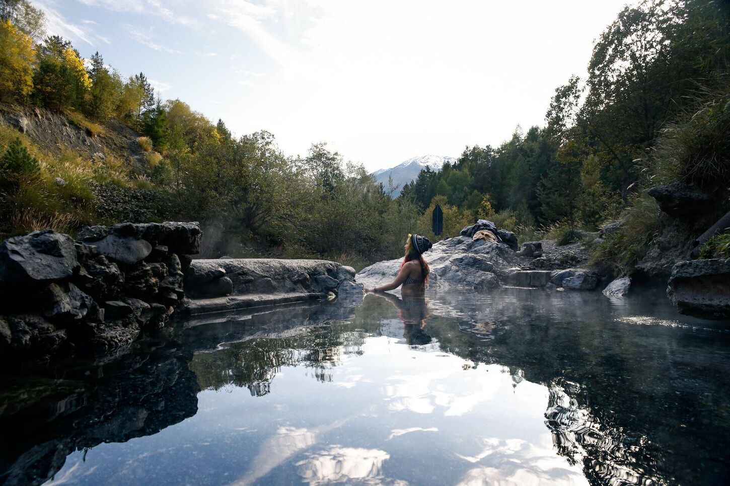 spectacular-natural-hot-springs-in-remote-wilderness