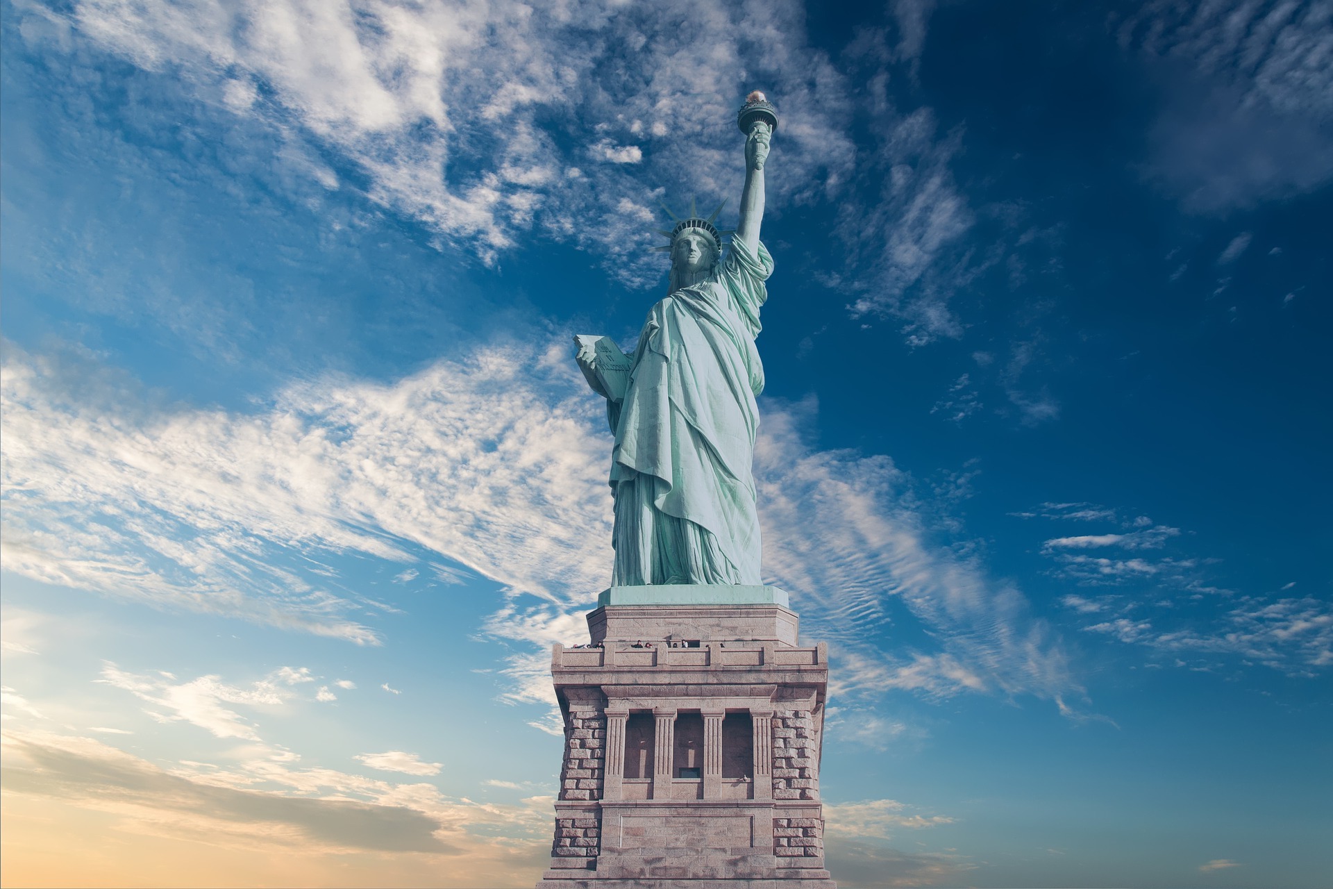 Statue-Of-Liberty-And-Ellis-Island-8211-Gateway-To-America statue-of-liberty-and-ellis-island-gateway-to-america