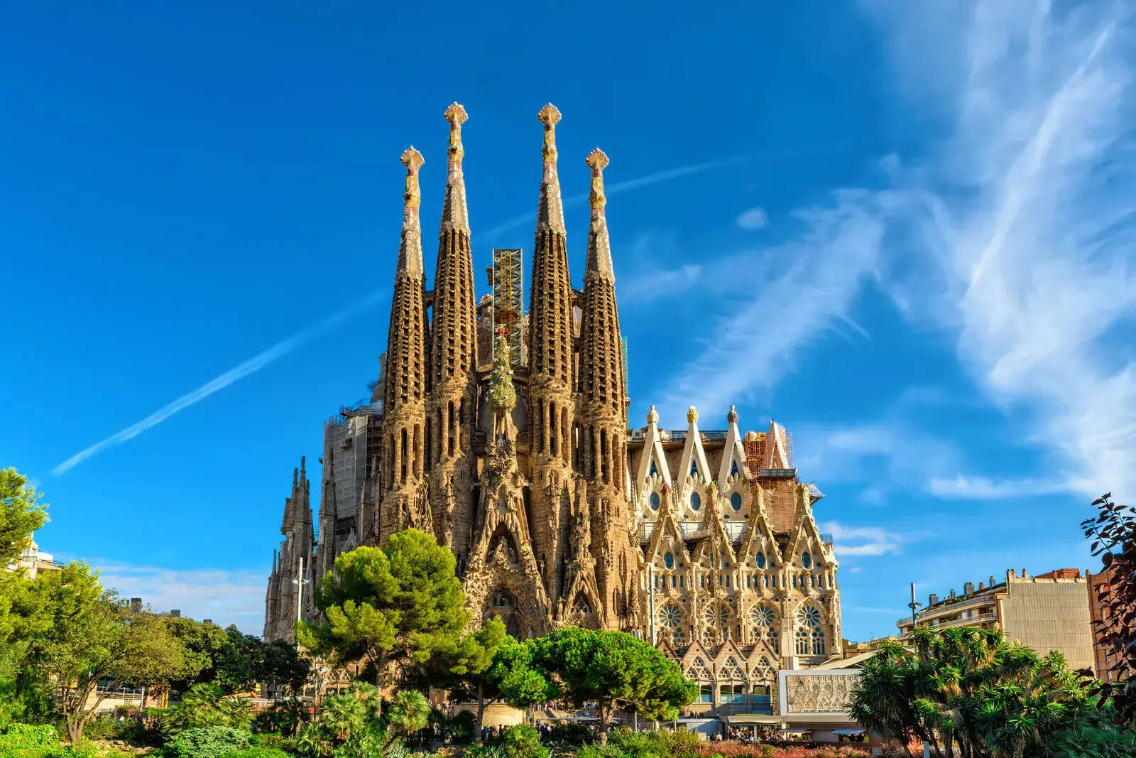 Surprising-Insights-You-Never-Knew-About-Antoni-Gaudí surprising-insights-you-never-knew-about-antoni-gaudi
