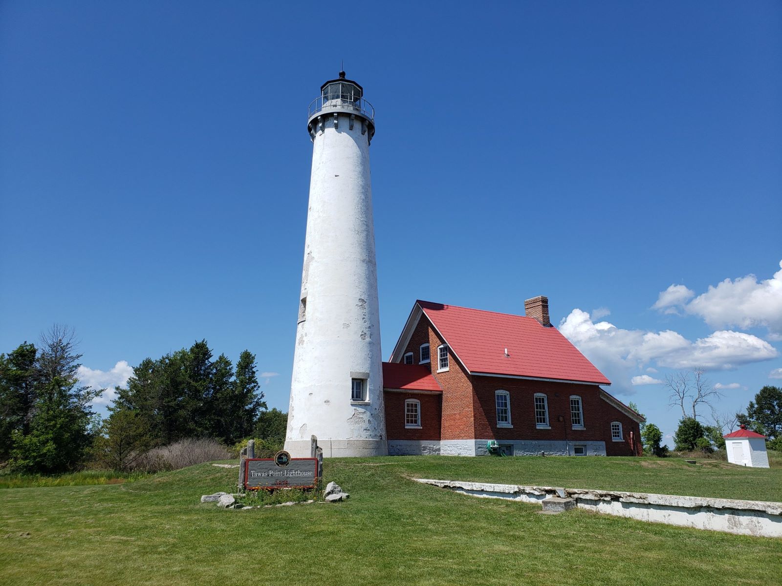 tawas-point-lighthouse-lake-hurons-shining-gem