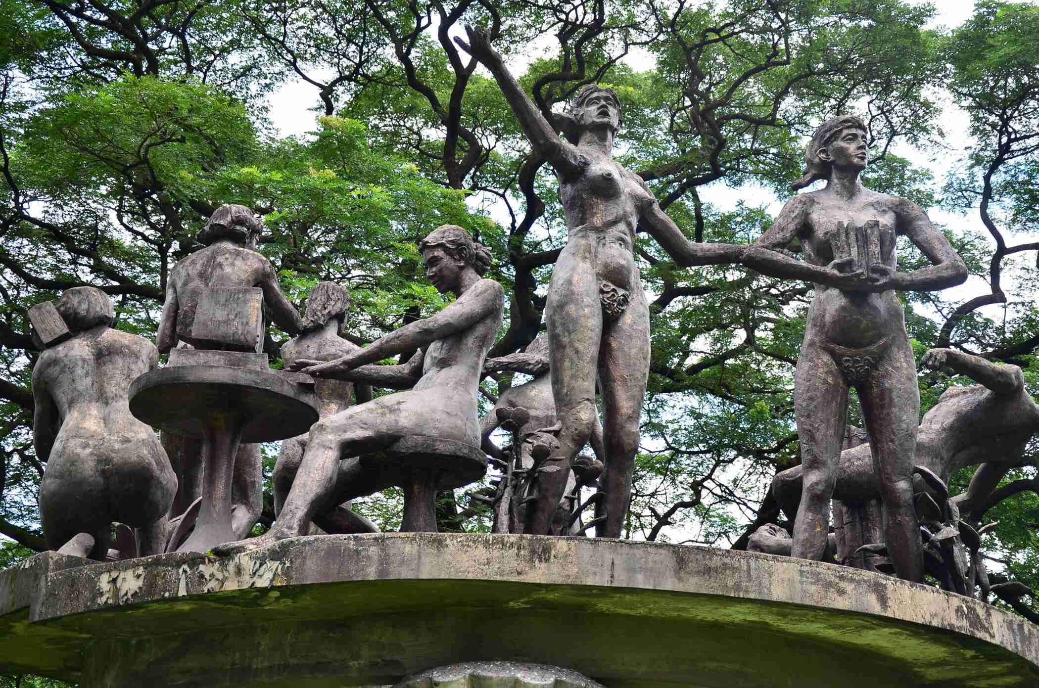 the-enigmatic-artistry-of-napoleon-abueva