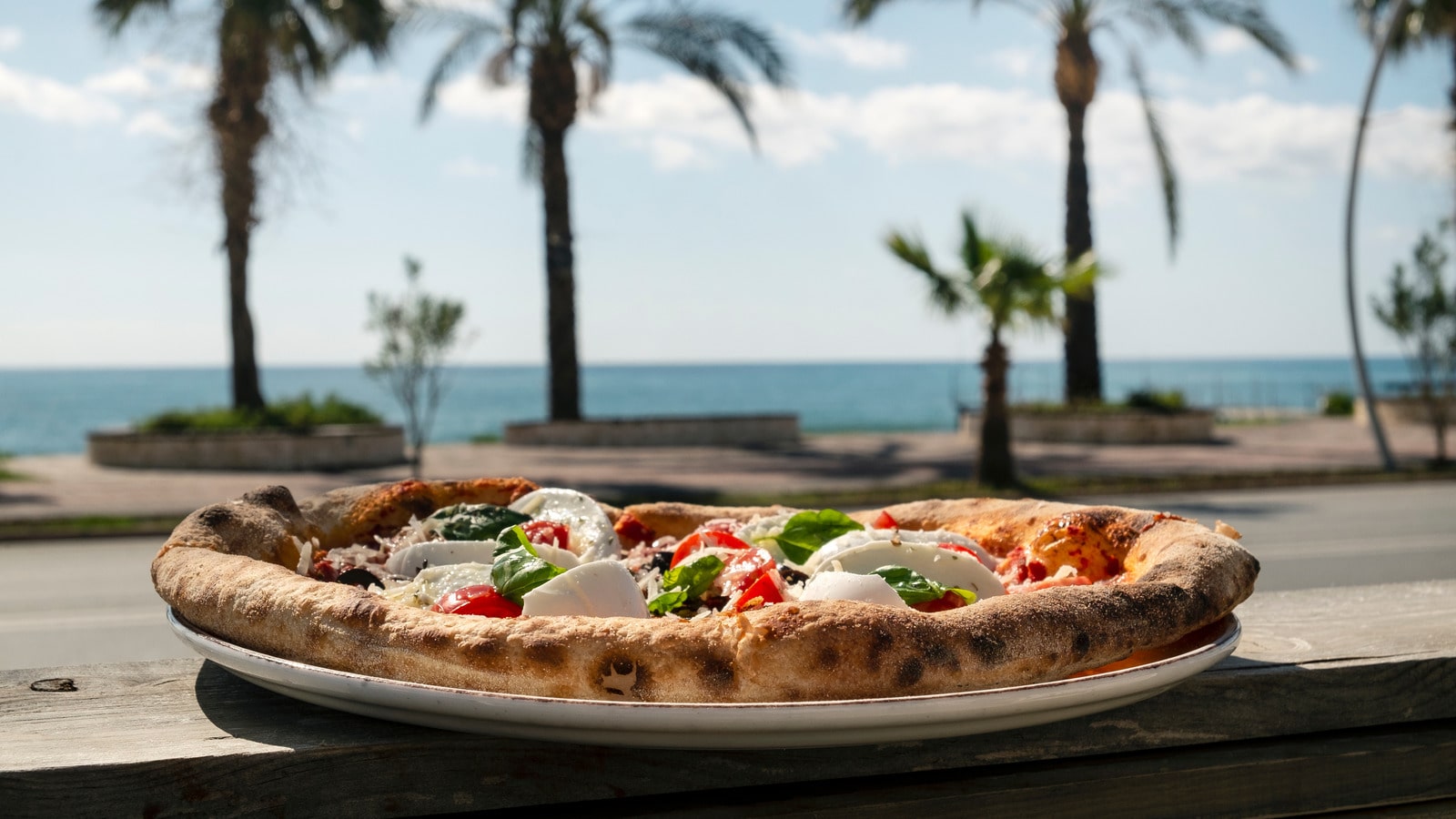 the-secret-behind-california-style-pizza