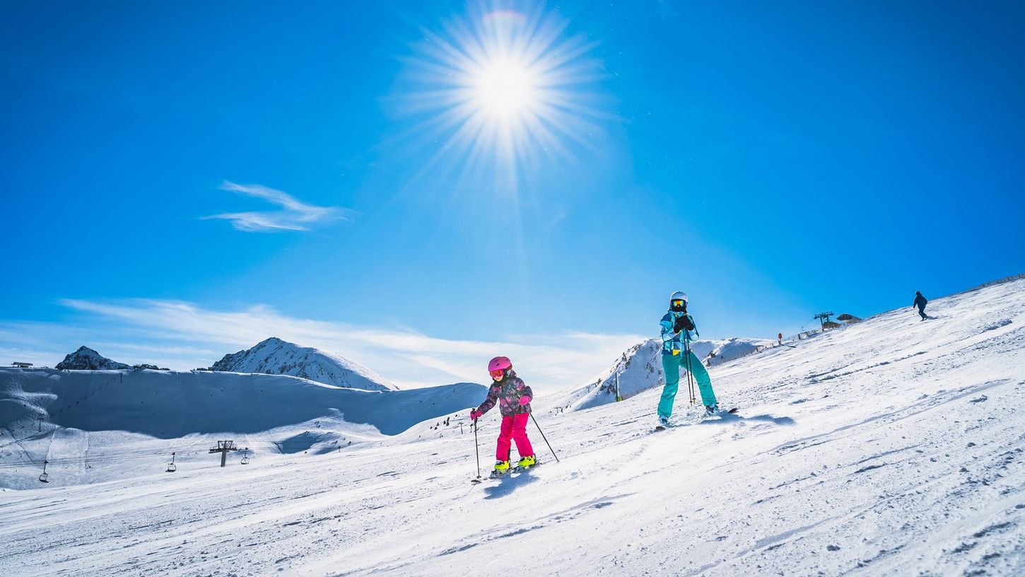 Thrilling-Ski-Flying-Destinations-For-Winter-Thrills thrilling-ski-flying-destinations-for-winter-thrills