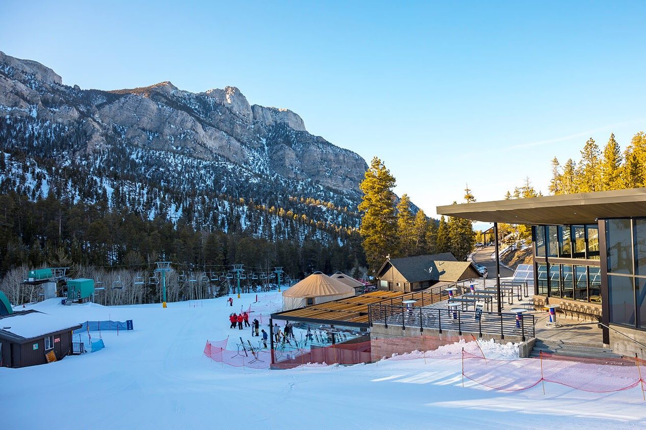 Thrills-Await-At-Las-Vegas-Ski-038-Snowboard-Resort thrills-await-at-las-vegas-ski-snowboard-resort
