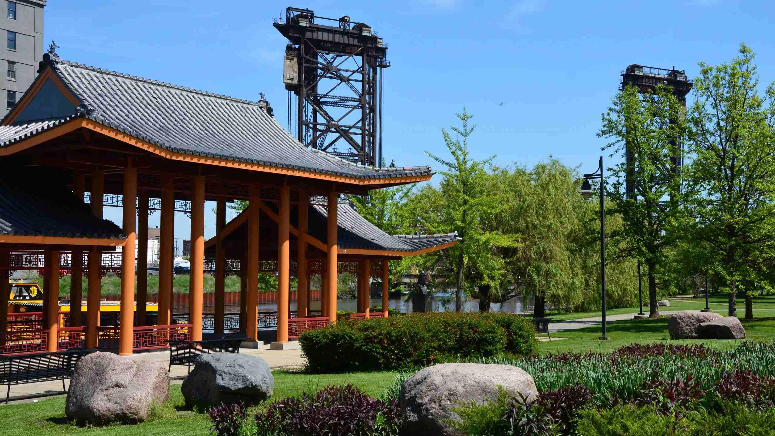 uncover-the-charm-of-ping-tom-memorial-park-in-chicago