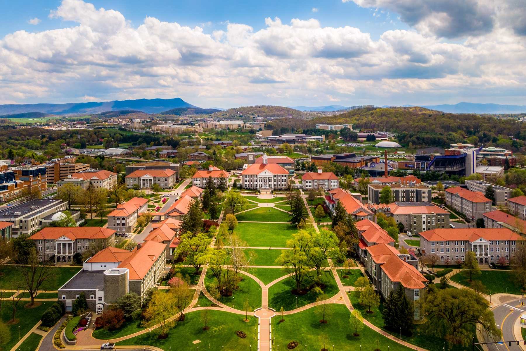 unveil-the-charm-of-james-madison-university