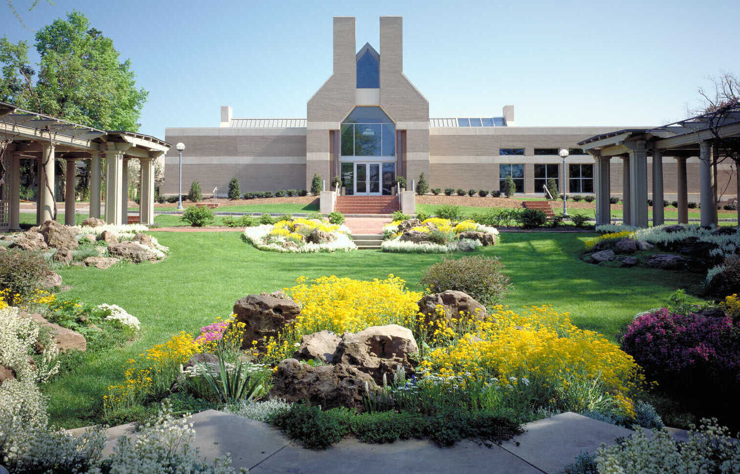 unveil-the-magic-of-photography-at-george-eastman-museum