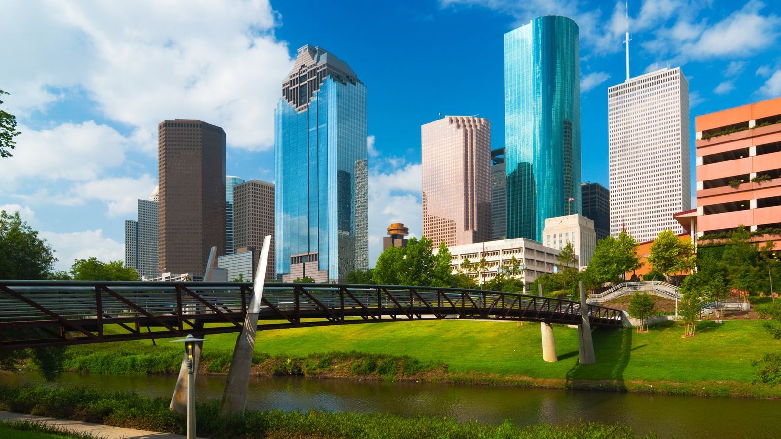 unveil-the-wonders-of-houstons-buffalo-bayou-park