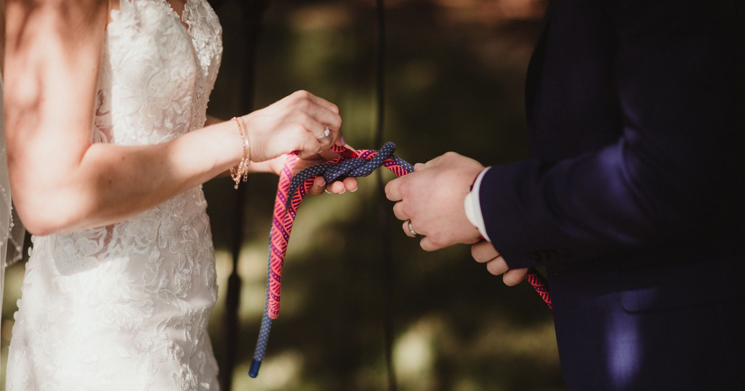 What8217s-The-Surprising-Origin-Of-8216Tie-The-Knot8217 whats-the-surprising-origin-of-tie-the-knot