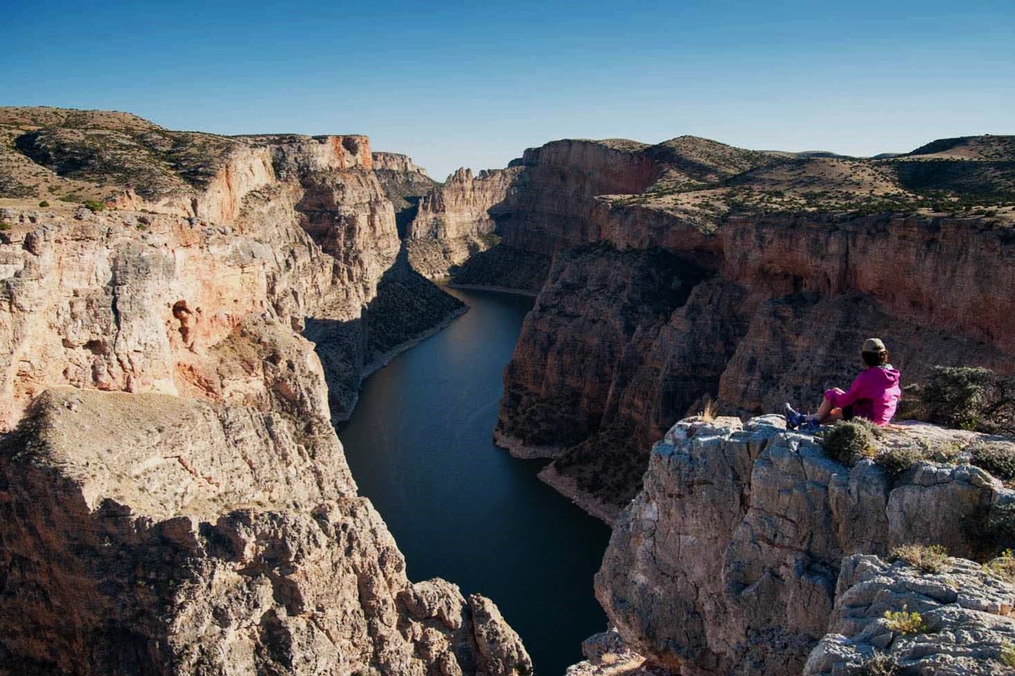 adventure-awaits-at-bighorn-canyons-ok-a-beh-marina