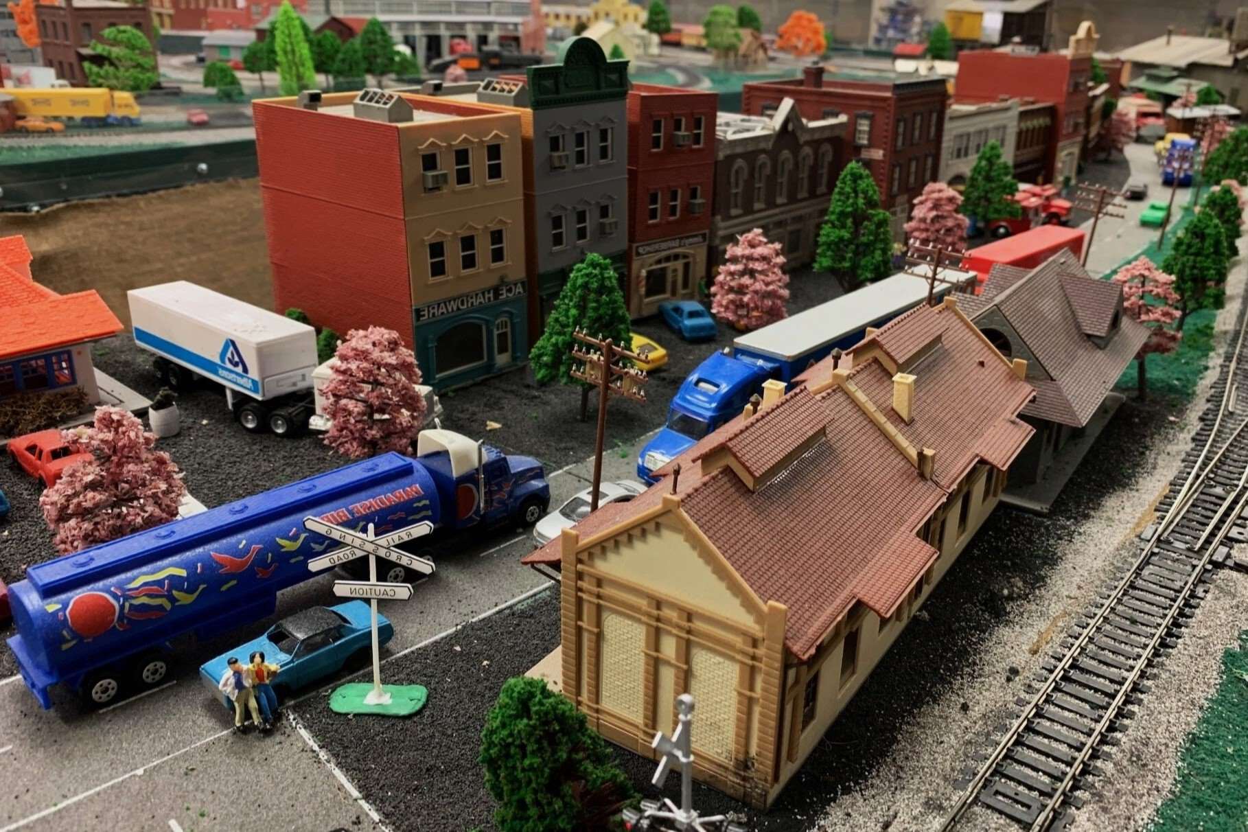 all-aboard-fun-at-gulfports-model-railroad-wonderland