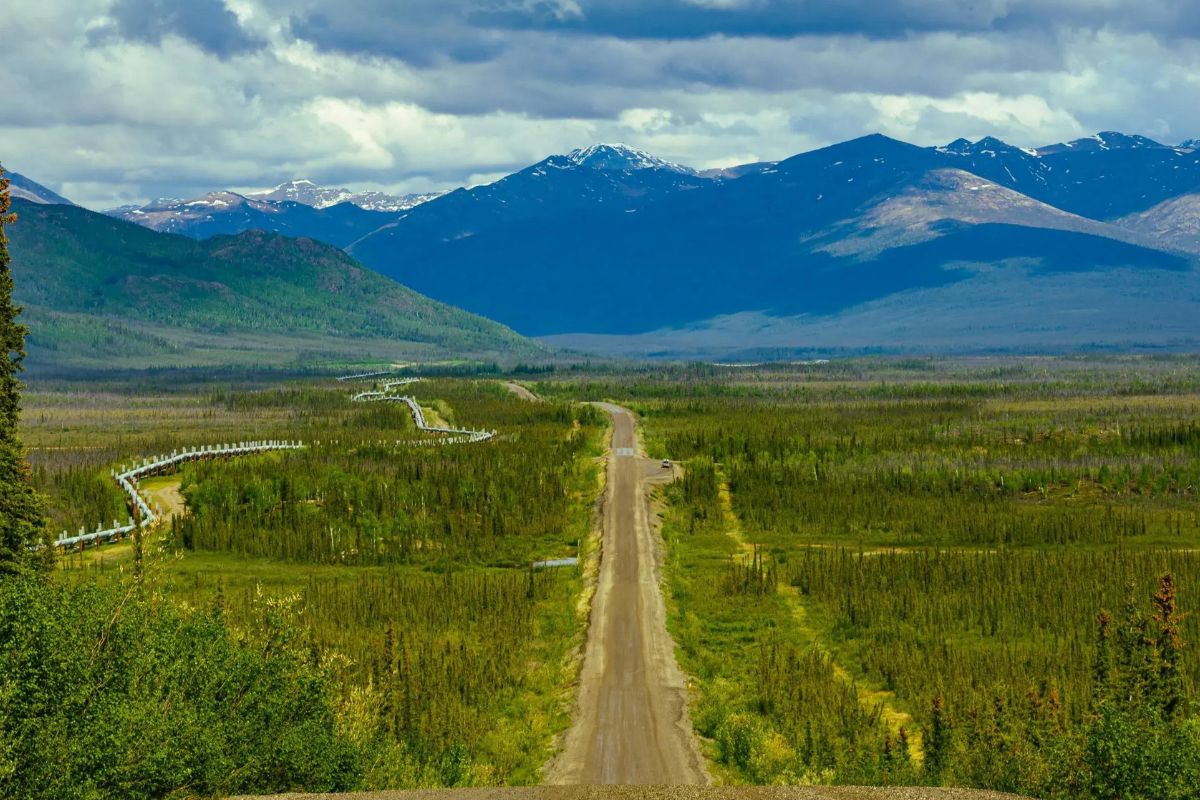Arctic-Circle-Thrills-On-Dalton-Highway arctic-circle-thrills-on-dalton-highway