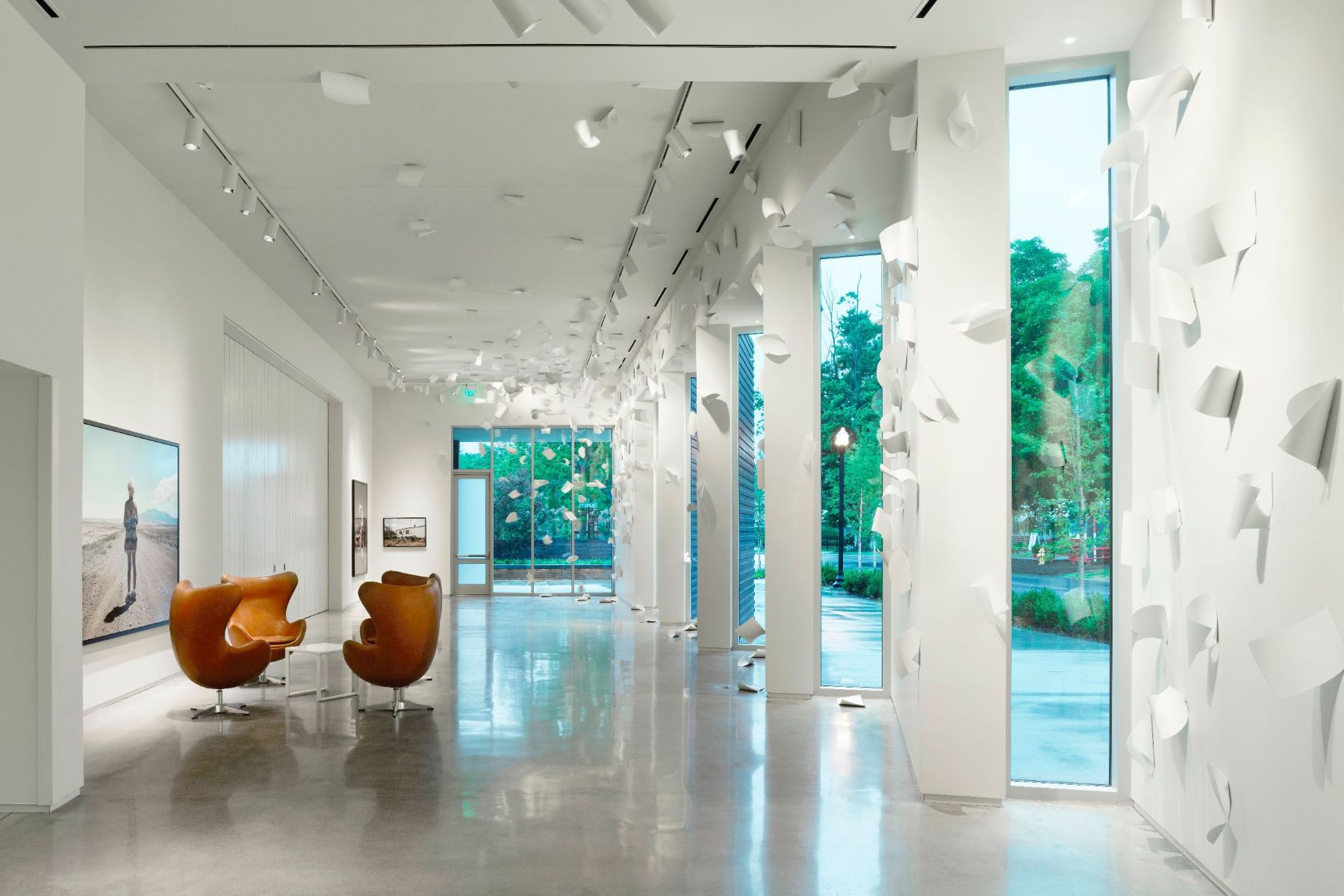 art-immersion-at-bentonvilles-21c-museum-hotel