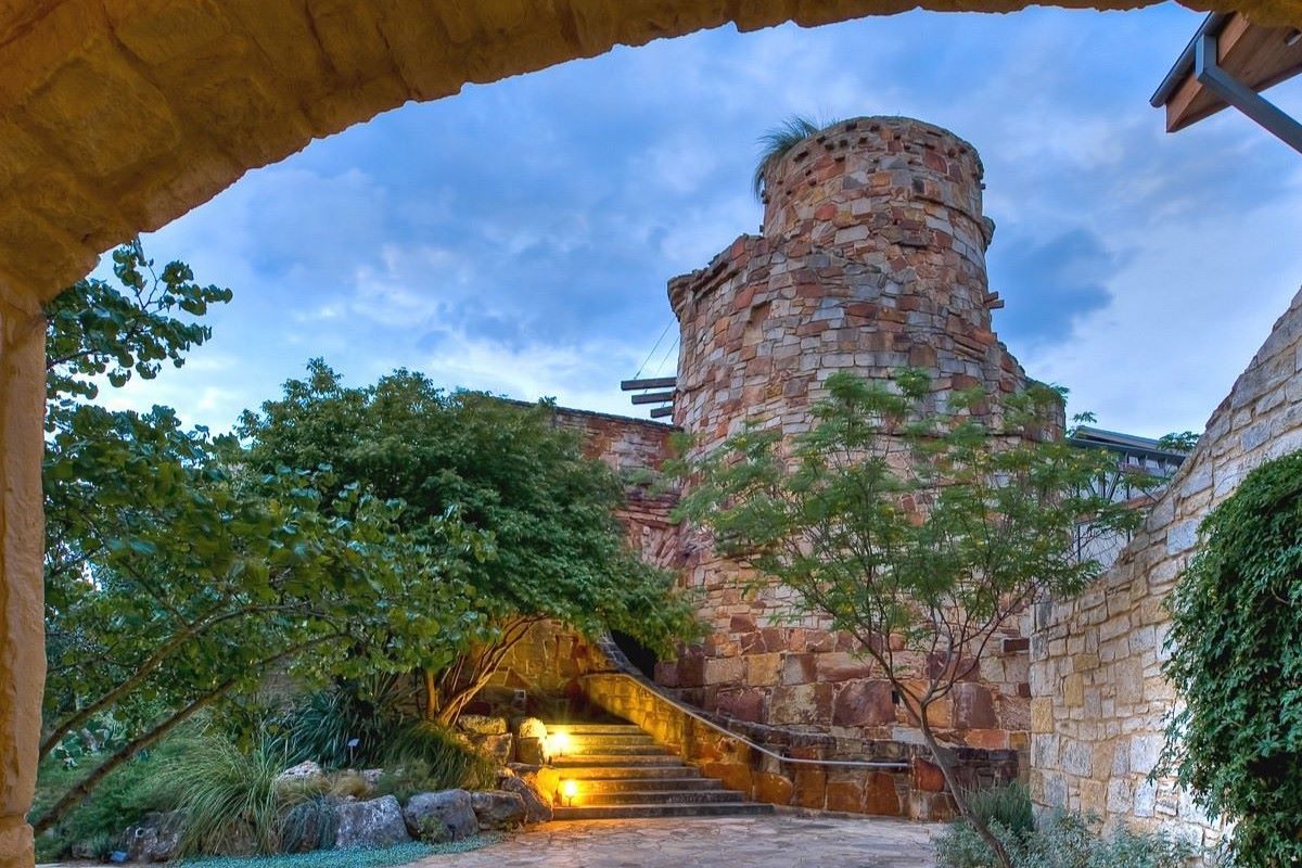 austins-blossoming-oasis-at-lady-bird-johnson-wildflower-center