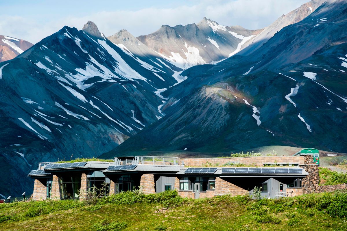 Breathtaking-Alpine-Views-At-Denali8217s-Eielson-Visitor-Center breathtaking-alpine-views-at-denalis-eielson-visitor-center