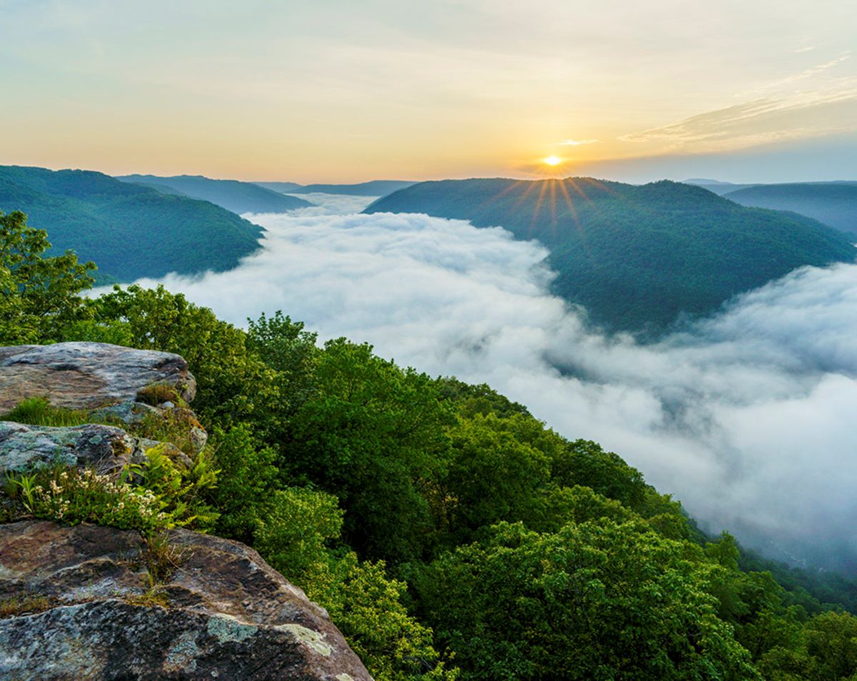 Breathtaking-Views-Await-At-Grandview8217s-Main-Overlook breathtaking-views-await-at-grandviews-main-overlook