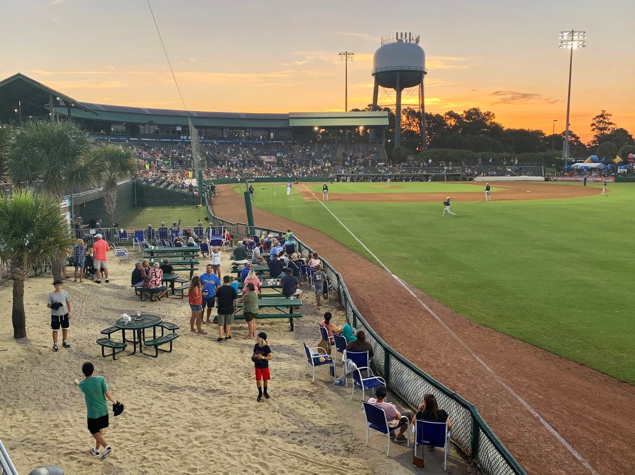 catch-the-thrill-at-myrtle-beach-pelicans-baseball