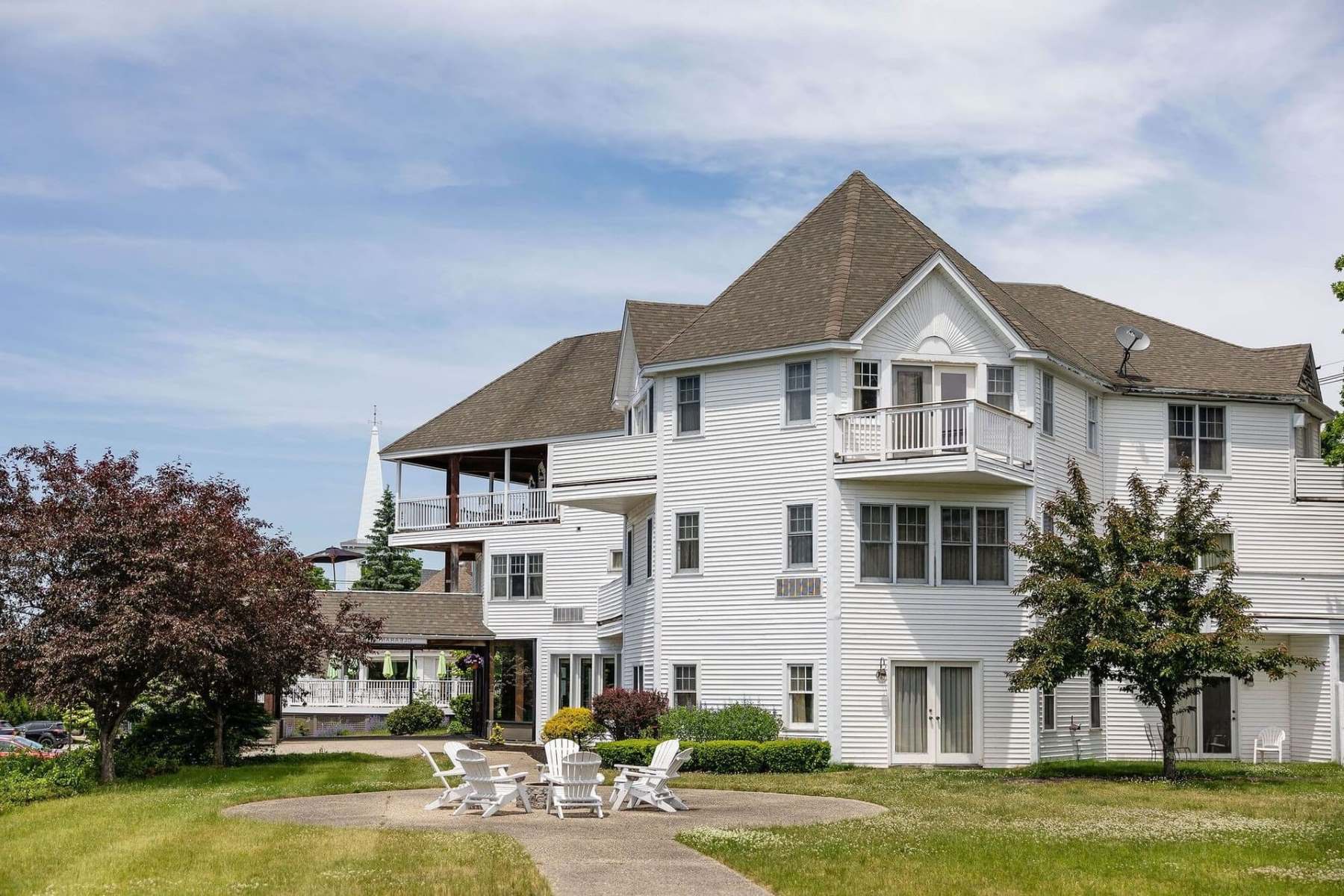 Charming-Escapes-At-Wolfeboro-Inn charming-escapes-at-wolfeboro-inn